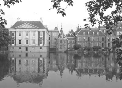 Evening reflection of Mauritshuis (left), home of the “Girl with a Pearl Earring.” Photos: Anna Almeida Kane