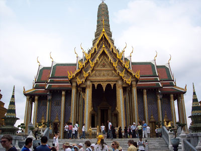 Throngs of visitors explore the Grand Palace grounds daily — Bangkok. 