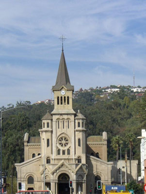 Viña del Mar’s cathedral is located in the central part of the city near the famous public park, Quinta Vergara.