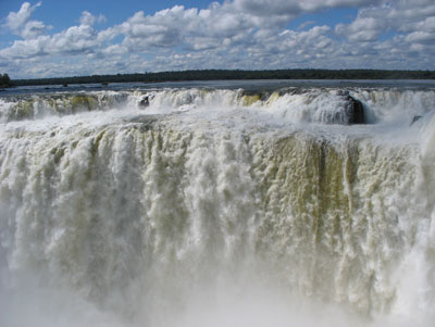 Iguazú Falls’ La Garganta del Diablo (Devil’s Throat).