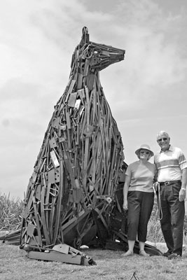 Ray and Wanda at the annual "Sculpture by the Sea" event near Bondi Beach, Sydney.