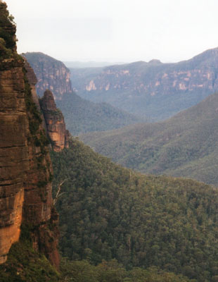 The New South Wales Plateau is dissected by deep canyons.
