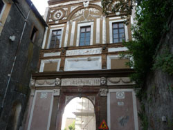 Entry archway into the village of Zagarolo. Photos courtesy of II Colle degli Ulivi B&B