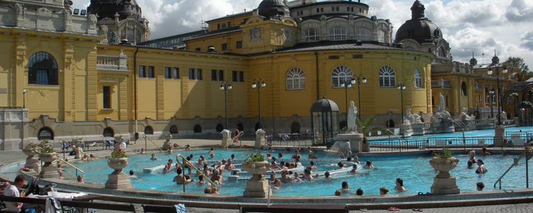 The “fun” pool at the Szechenyi Baths.