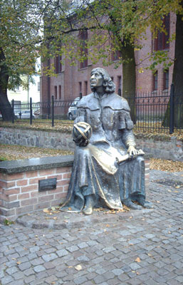 Statue of Copernicus outside Olsztyn Castle.