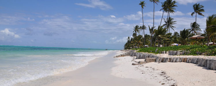 The perfect beach on the Indian Ocean outside Zanzibar’s Baraza Resort.