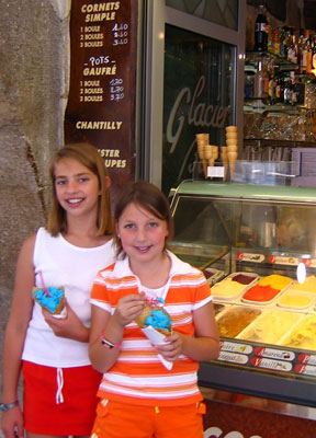 Glenna Lybrand’s granddaughters Sara and Katie enjoying bubble-gum-flavored gelato in 2004. Photos: Lybrand