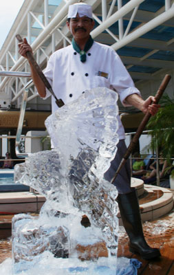 Ice carver aboard Holland America Line’s M.V. Noordam. Photos: Toulmin