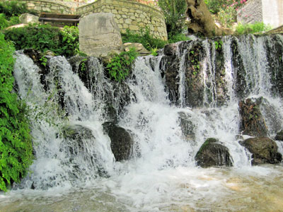 Natural springs at Borshi.