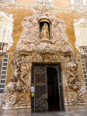 The ornate facade of the Palacio Marqués de Dos Aguas & National Museum of Ceramic Arts.