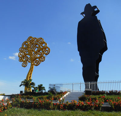 Statue at the Parque Histórico Nacional Loma de Tiscapa in Managua. 