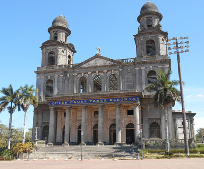 Managua’s Antigua Catedral on the Plaza de la Revolución.