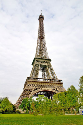La tour Eiffel in Paris, France. Photo: ©dermot68/123rf.com 