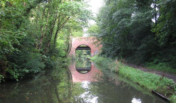 Approaching bridge No. 6 on the Stratford-upon-Avon Canal.