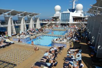 To avoid the worst cruise ship crowds, use amenities such as swimming pools during off-peak hours.