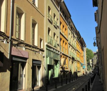 Street in the Quartier Mazarin, Aix-en-Provence, France. Photos by Stephen Addison