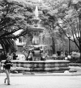 The beautiful fountain in Antigua’s central square.