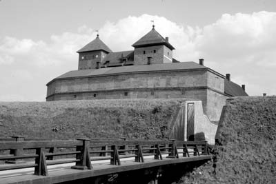 Hämeenlinna Castle provides a thrilling view from trains on the Tampere-Helsinki line. Photo: Brunhouse