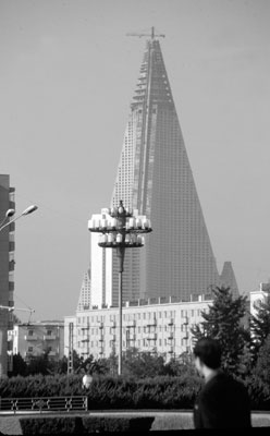 Hotel under construction in P’yongyang. 