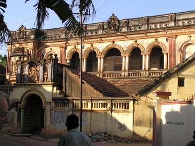 An unrestored bangala in the Chettinad region.