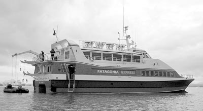 Our catamaran Patagonia Express was both fast and comfortable. 