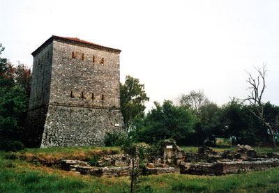 Venetian tower next to Roman baths — Butrint.