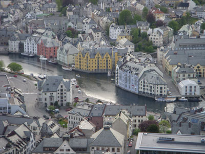 Ålesund, completely rebuilt in Art Nouveau style, has been voted Norway’s most beautiful city. Photos: Brunhouse
