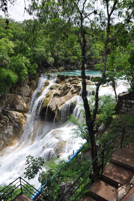 Salto del Meco waterfall north of Valles. Photo by Glenda Suarez