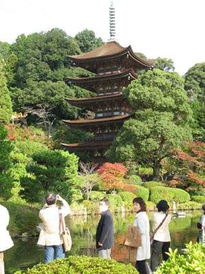 Set in a beautiful garden, the five-storied pagoda in Yamaguchi-city is a carefully preserved example of the wooden construction used during the 15th century.