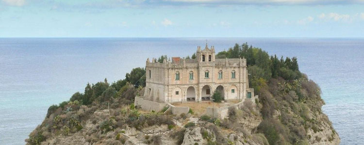 The Santa Maria dell’Isola church in Tropea