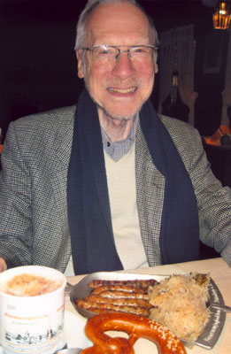 Paul with his favorite lunch in Nürnberg: Nürnberger with sauerkraut and a pretzel.