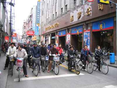 Cars are replacing bikes in Shanghai. Photo: Bernhard Suter