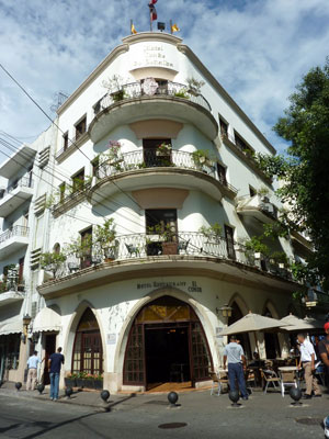 Hotel Conde de Penalba, one of the lovely buildings that surround Parque Colón.