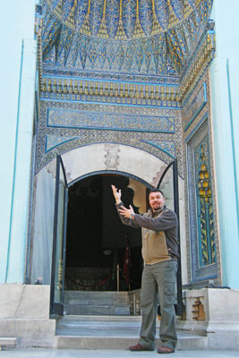 Daghan (Han) Erdogdu at the Green Mausoleum (Yesil Türbe) in Bursa, Turkey. Photo: Patten