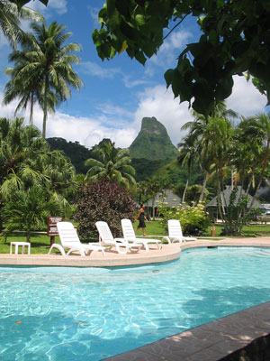 Swimming pool at Club Bali Hai Hotel, Moorea. Photo: Nadasdy