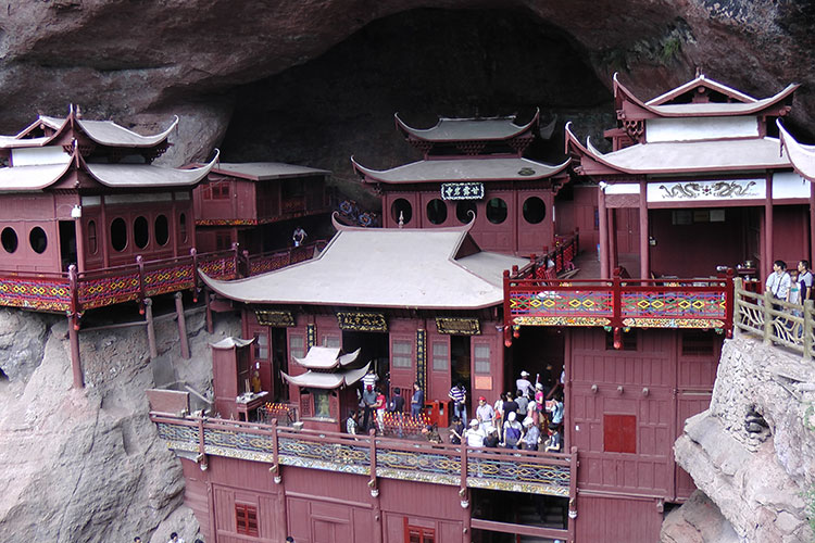 Temple Ganluyan, built into the rocks in 1096.