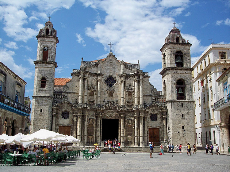 The Catedral de la Habana and its namesake plaza graces Old Town Havana. Photos by Randy Keck