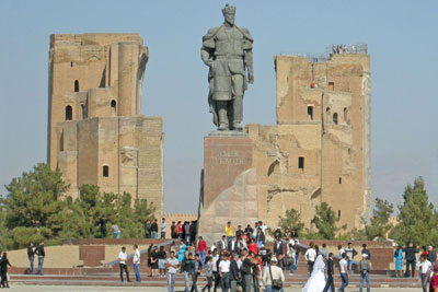 A modern statue of Timur stands where the center of the immense palace once was. 