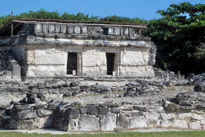 A palace or, possibly, a temple at the Mayan site El Rey.