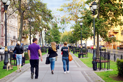 The parklike medians separating St. Petersburg’s boulevards were once canals built by Peter the Great.