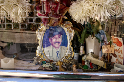 Display fronting a crypt in Almudena Cemetery in Cusco, Peru. Photo: Burke