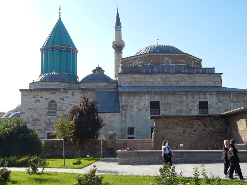Exterior of Rūmī's tomb in Konya.