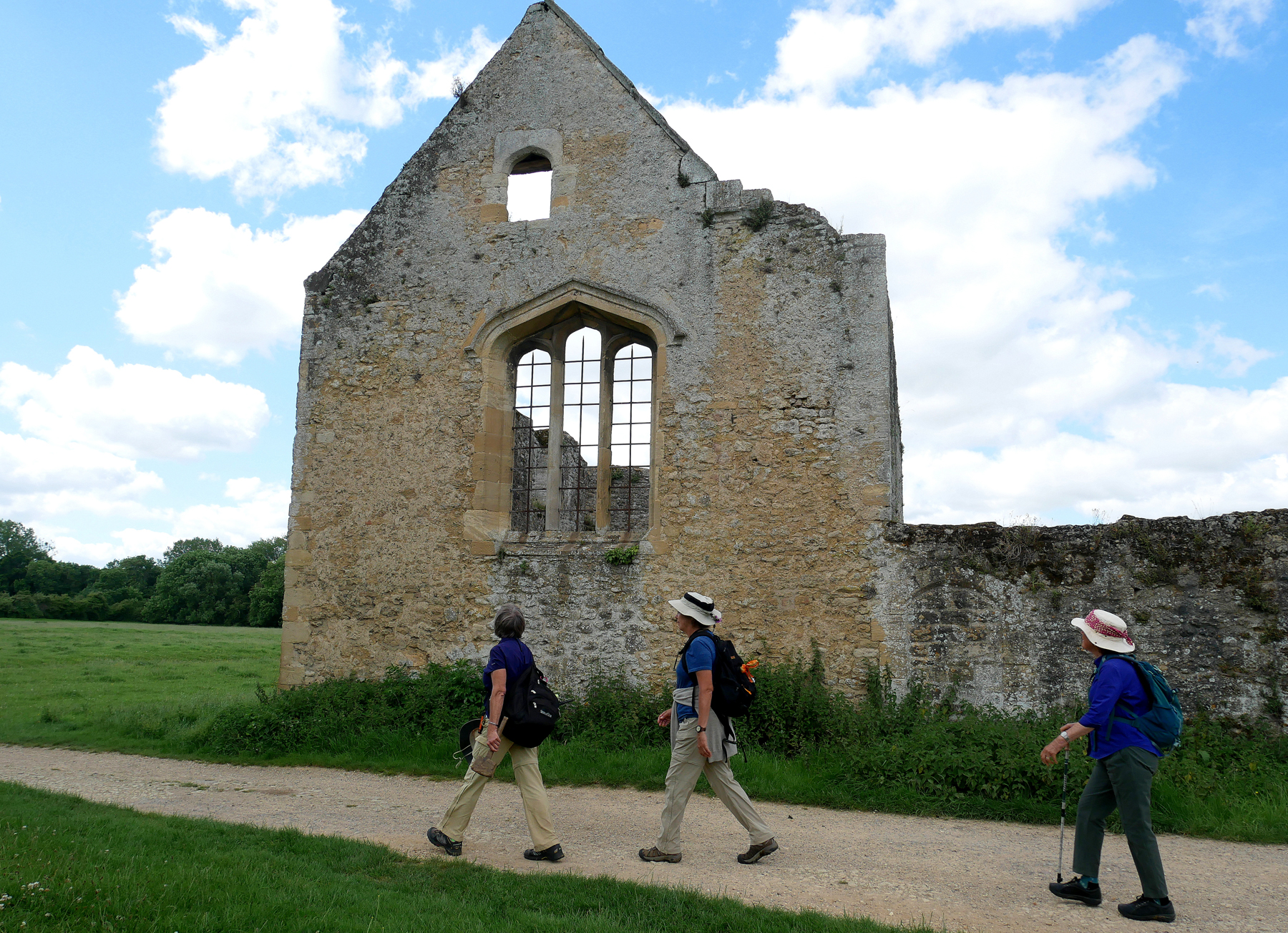 Walking the Thames Path National Trail