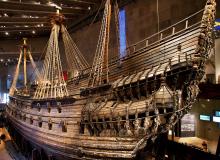 The enormous Vasa, decorated with hundreds of wooden statues, was designed to show the power of Sweden’s king. The top-heavy ship sank on its maiden voyage.