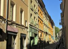 Street in the Quartier Mazarin, Aix-en-Provence, France. Photos by Stephen Addison