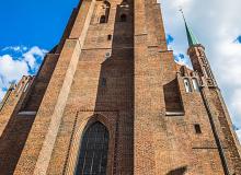 In the Old Town of Gdańsk, Poland, St. Mary’s Cathedral (constructed 1343 to 1502) is touted as the world’s largest brick church. Photo: ©Lukasz Janyst/123rf