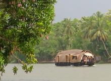 A Kerala backwaters kettuvallam. Photo: John Fleckles