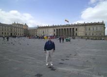 Marv Feldman in Bogotá’s Plaza de Bolívar.