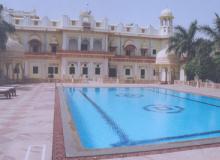 Swimming pool at Laxmi Vilas — Bharatpur, India.