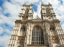 Entry to London’s Westminster Abbey includes the audio guide. Photos: Steves